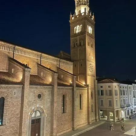 Piazza Duomo 3*